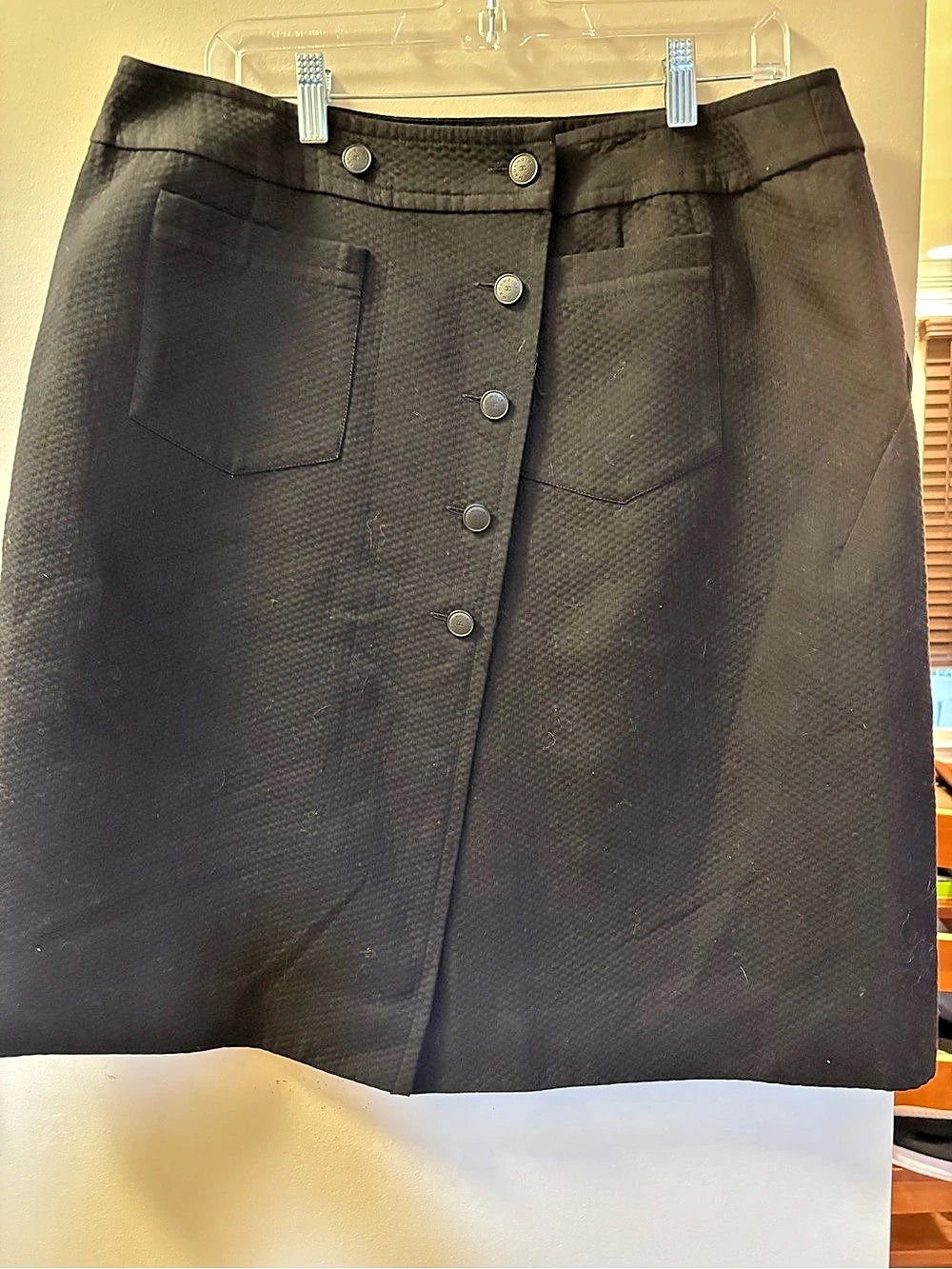 Chanel P19S2V1T004 Mini Skirt in Black Size 46